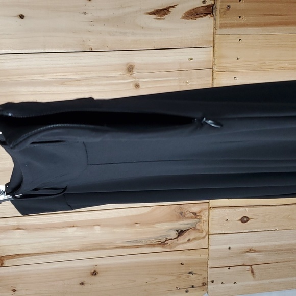 Frank Lyman flared pants. - Picture 2 of 9